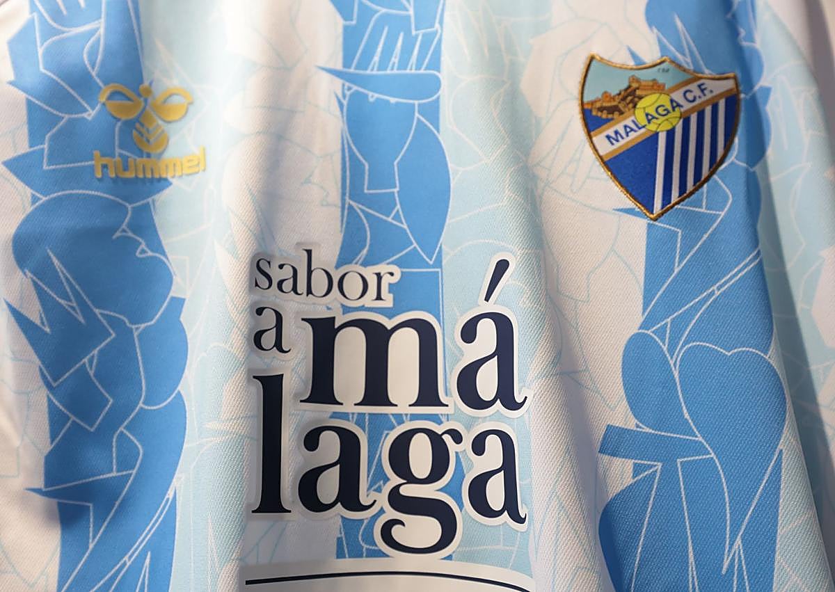 Sweat Officiel Málaga C.F., Taille S, écusson En Caoutchouc, état Excellent